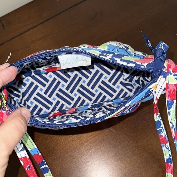 Vera Bradley NWT Blue Red Floral Quilted Summer Cottage Mini Crossbody Purse - Picture 10 of 10